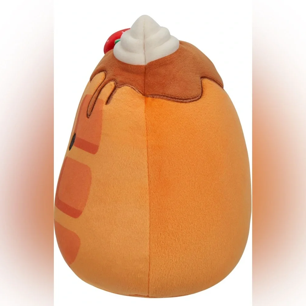 NWT 12” Weaver the Waffle 🧇 with Strawberries 🍓 & Whip Cream Squishmallow
